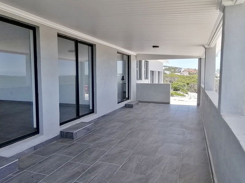 Modern Coastal Living in an Exclusive Nature Reserve - Photo 5