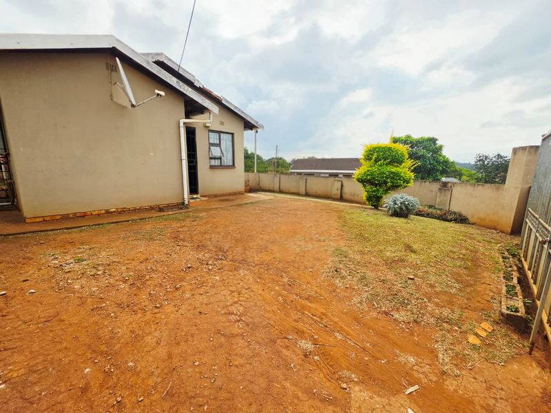 Affordable 2-Bedroom Home with Excellent Potential in Umhlatuze Village - Photo 1