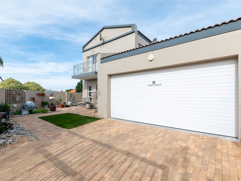 House For Sale In Velddrif - Photo 3
