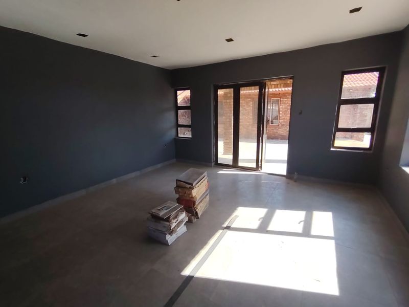 Exceptional Investment Opportunity – 16-Bedroom Accommodation Facility in Northam - Photo 6