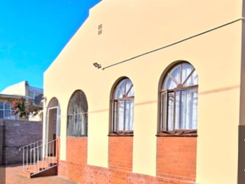 Prime Position On Lighthouse Road 3 Bed 2 Bath With Endless Business Potential - Photo 3