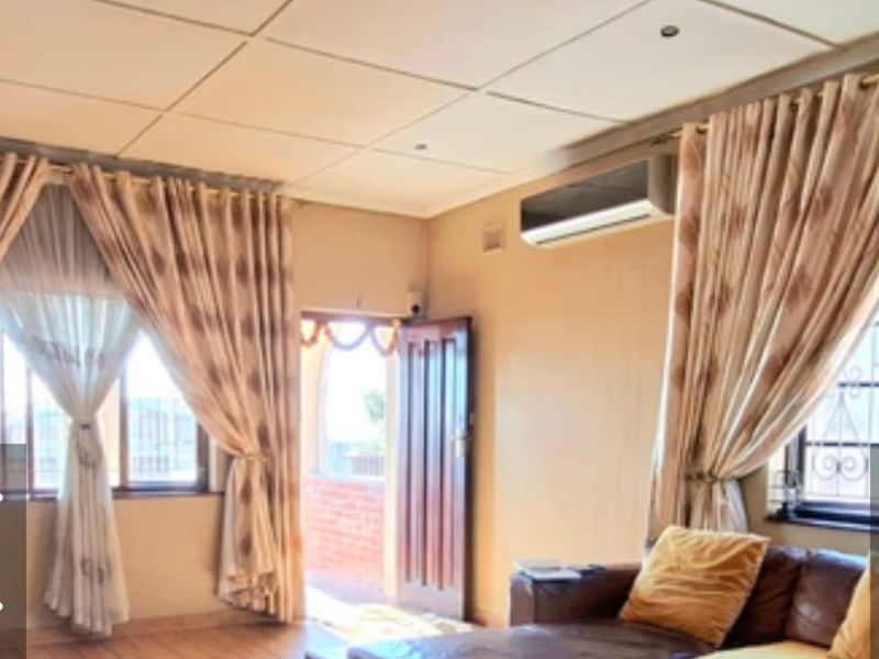 Prime Position On Lighthouse Road 3 Bed 2 Bath With Endless Business Potential - Photo 5