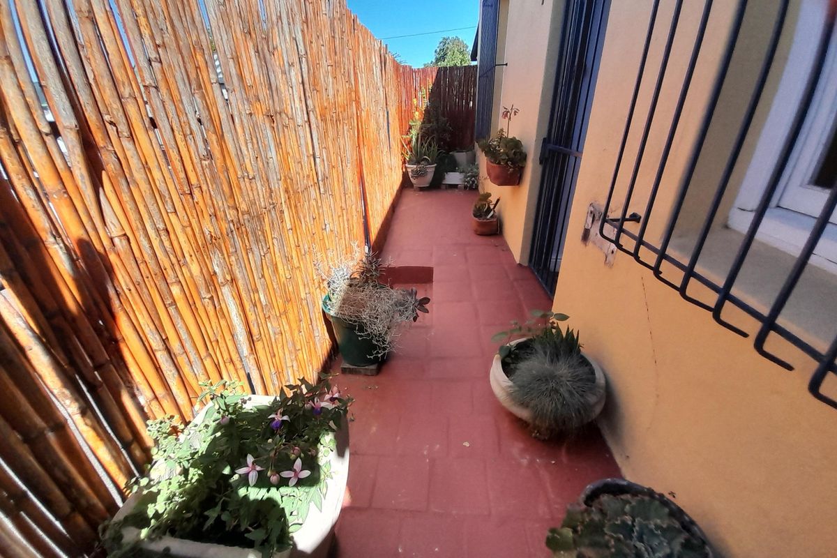 Mowbray two bedroom house furnished - Photo 2