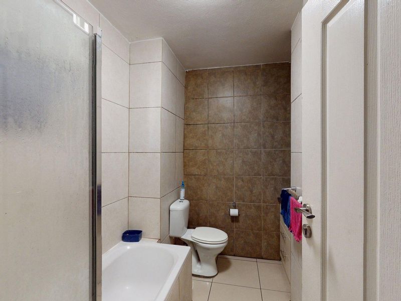 "Buy-to-Let Ready — Tenants In, Income Flowing." - Photo 9