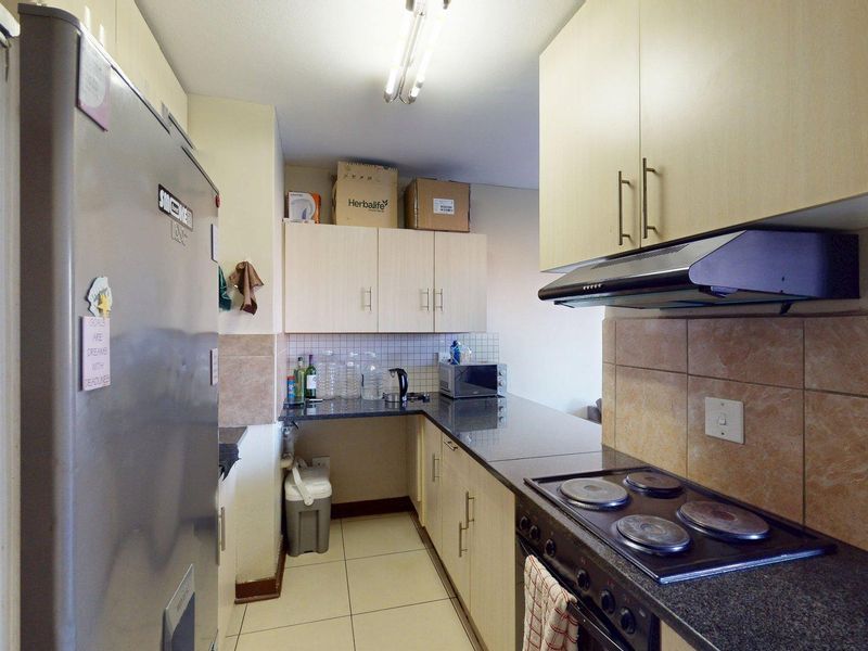 "Buy-to-Let Ready — Tenants In, Income Flowing." - Photo 7