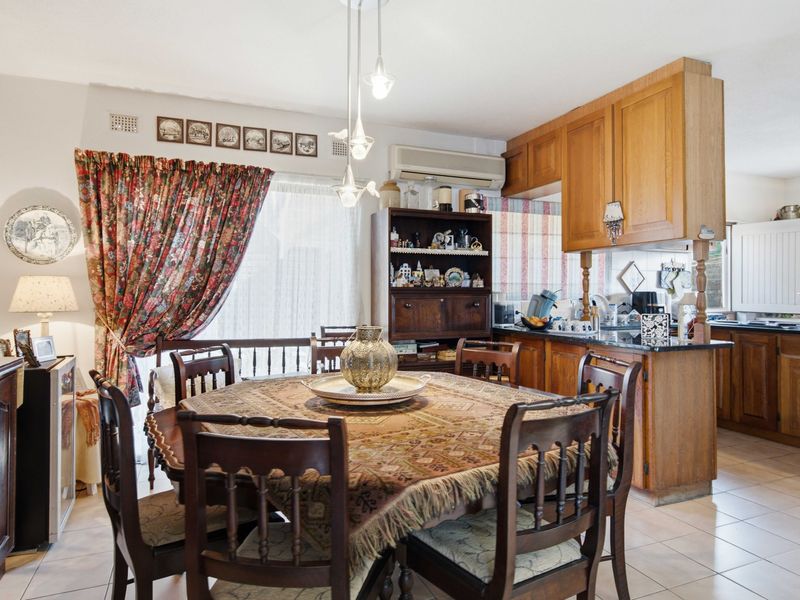 Wake Up to Spectacular Sea Views Every Day! 3 Bedroom House - Photo 10