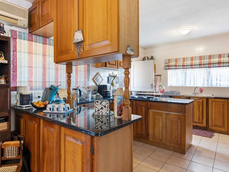 Wake Up to Spectacular Sea Views Every Day! 3 Bedroom House - Photo 9