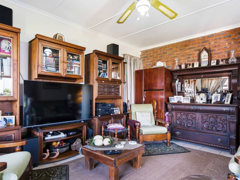 Wake Up to Spectacular Sea Views Every Day! 3 Bedroom House - Photo 7