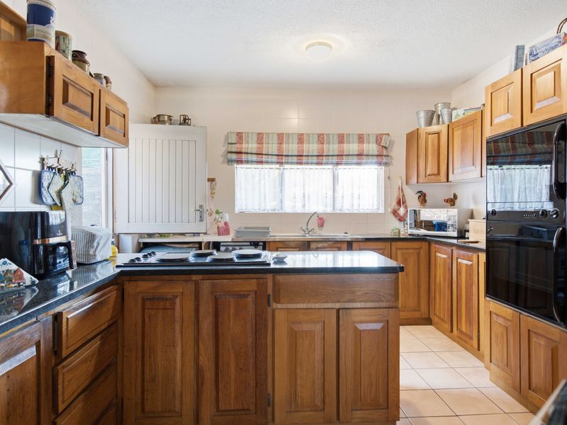 Wake Up to Spectacular Sea Views Every Day! 3 Bedroom House - Photo 8
