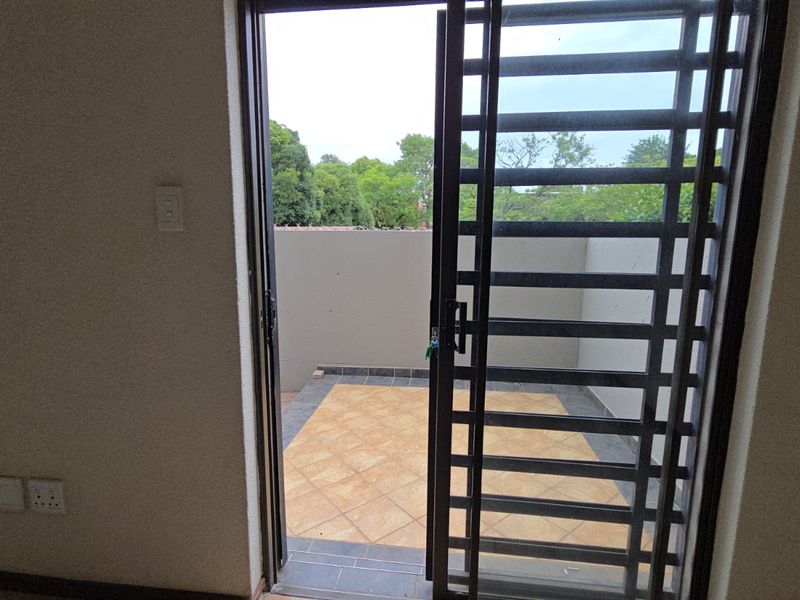 Secure and Convenient Bachelor Living in a Prime Location - Photo 9