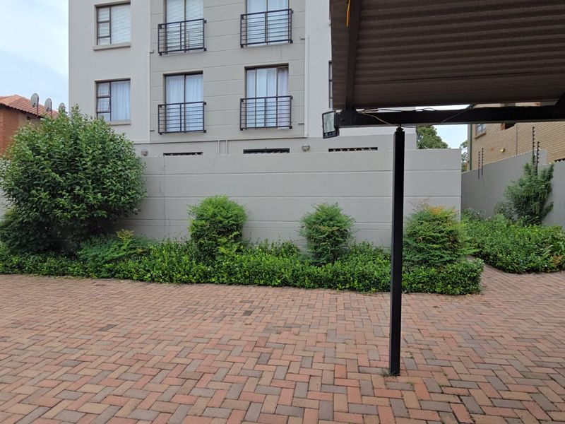 Secure and Convenient Bachelor Living in a Prime Location - Photo 3