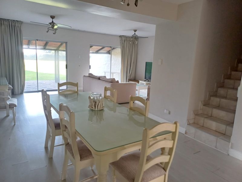 Spacious Duplex 3 Bedroom 2 Bathrooms with direct beach access - Photo 2