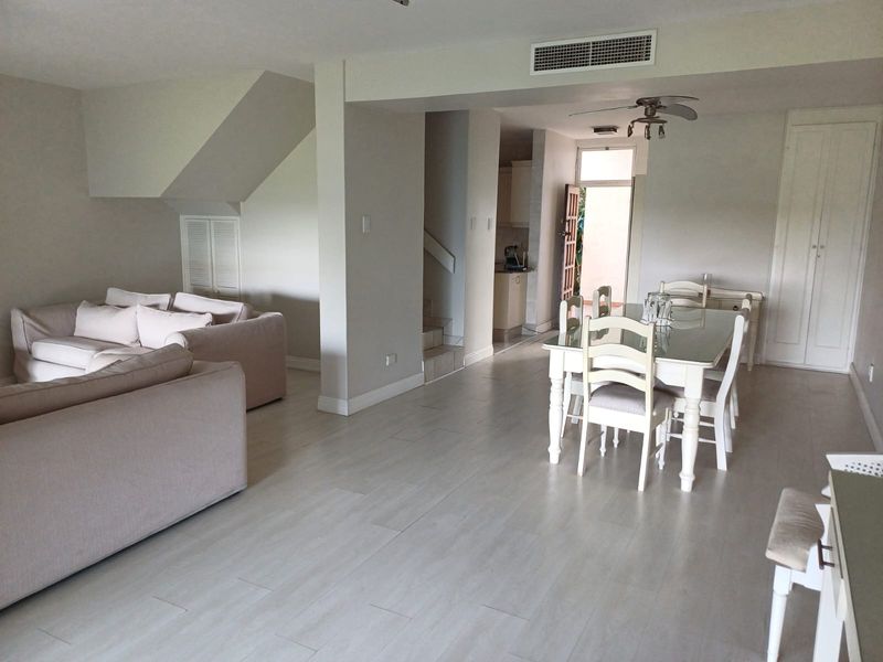 Spacious Duplex 3 Bedroom 2 Bathrooms with direct beach access - Photo 3