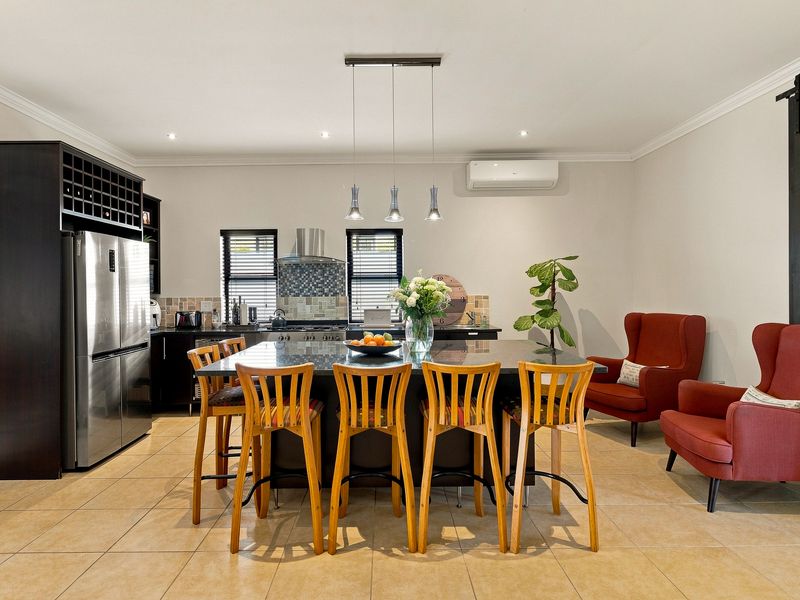 Versatility Meets Vineyard Luxury - Photo 6