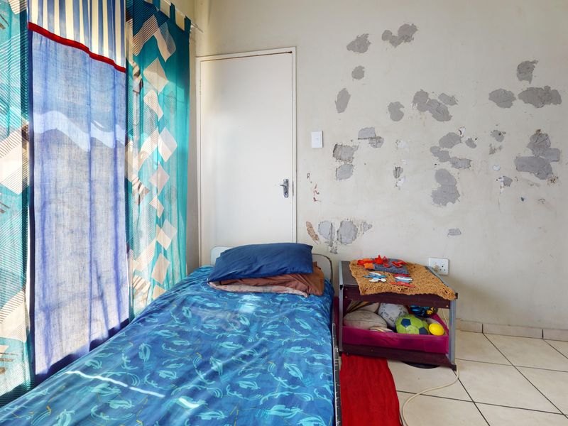 4 Bed home - Photo 6