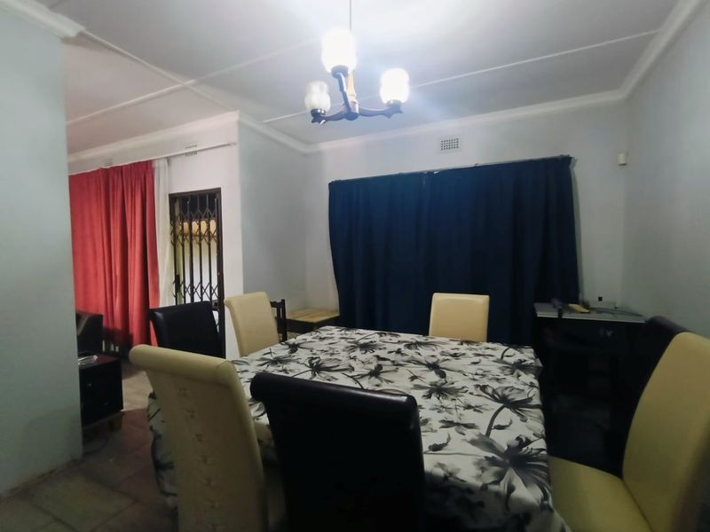Spacious Home Offering Comfort, Flexibility and Convenience - Photo 8