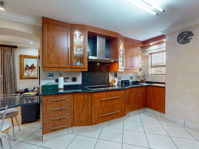 Modern 4 Bedroom cluster for sale n Bartlett. - Photo 10