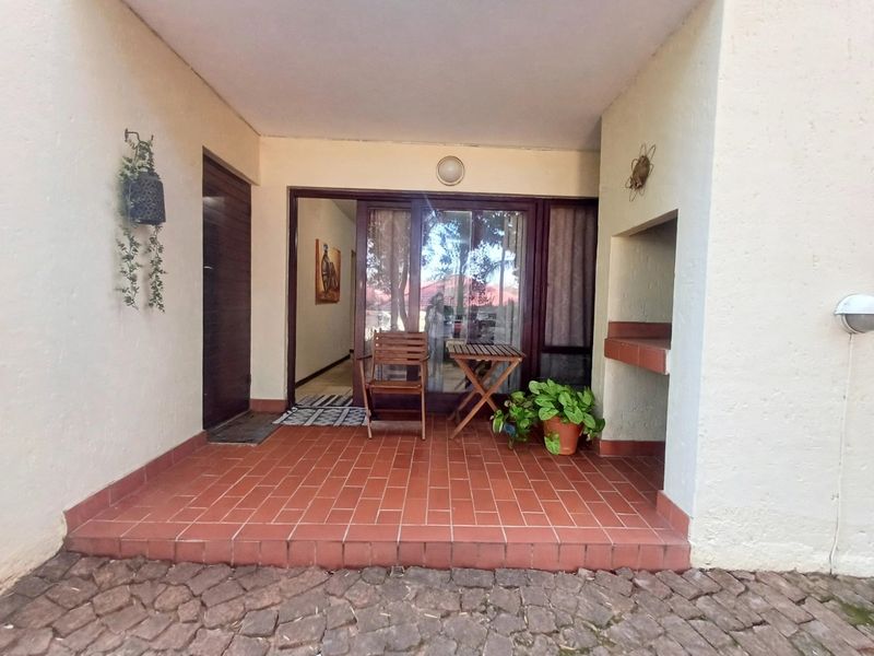 Panoramic Views & Resort-Style Living | Sectional Title in Eastwood - Photo 3