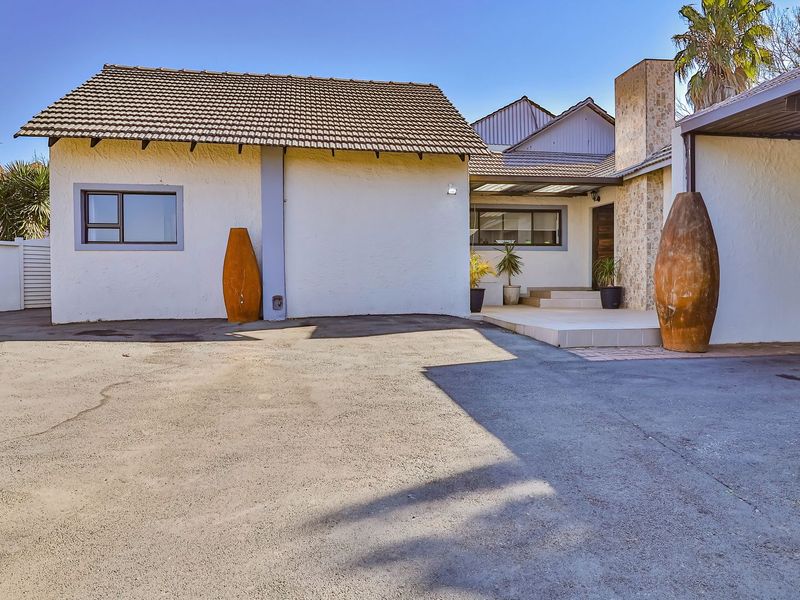 Modern 4 bedroom  Family home with Luxury Finishes. - Photo 3