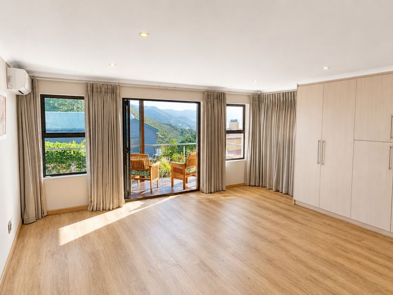 A Home Framed by Mountains, Sea and Sky - Photo 5