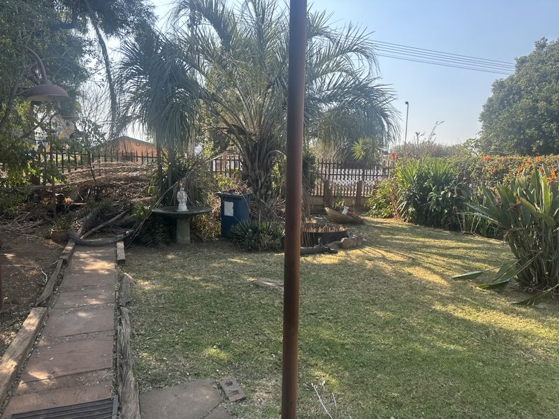 Charming Home with Income Potential in Elsburg, Germiston - Photo 5