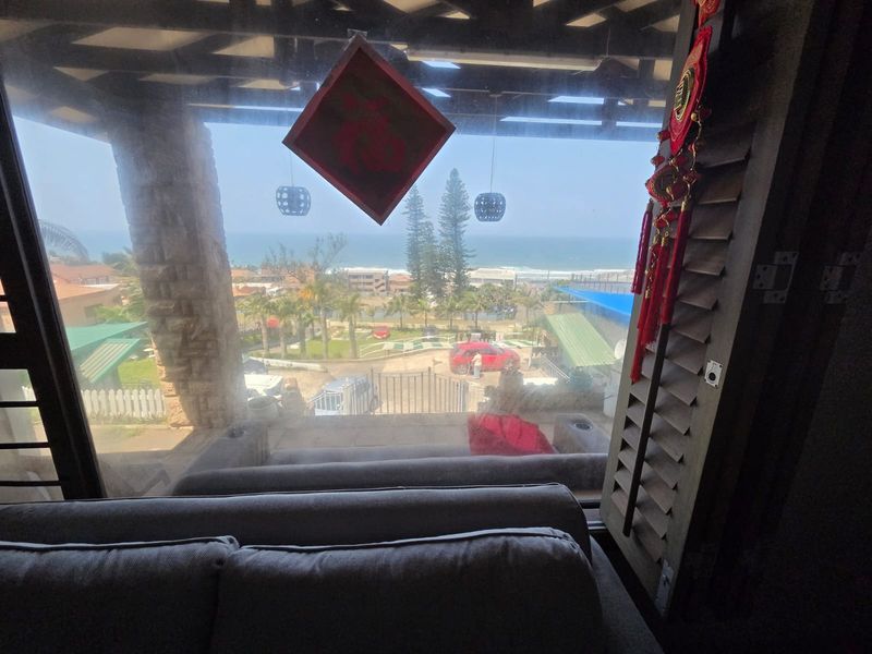 Prime Marine Drive Apartment - Photo 7