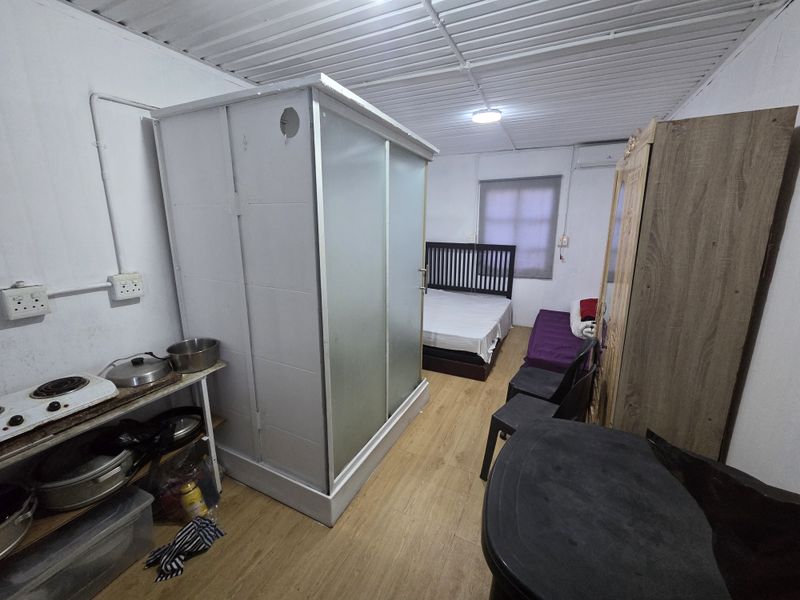 Charming Studio Apartment With Ocean Views - Photo 4