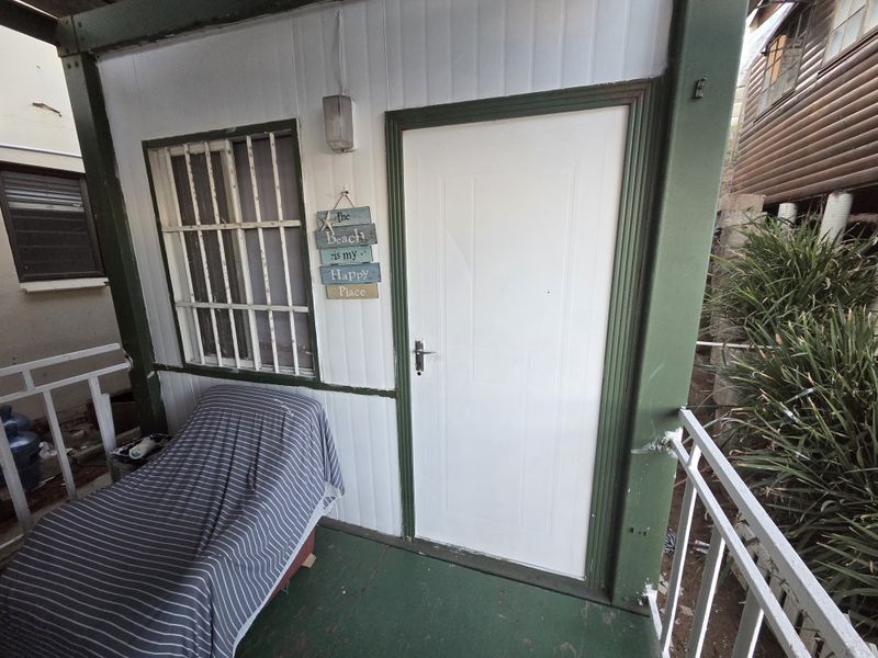 Charming Studio Apartment With Ocean Views - Photo 2