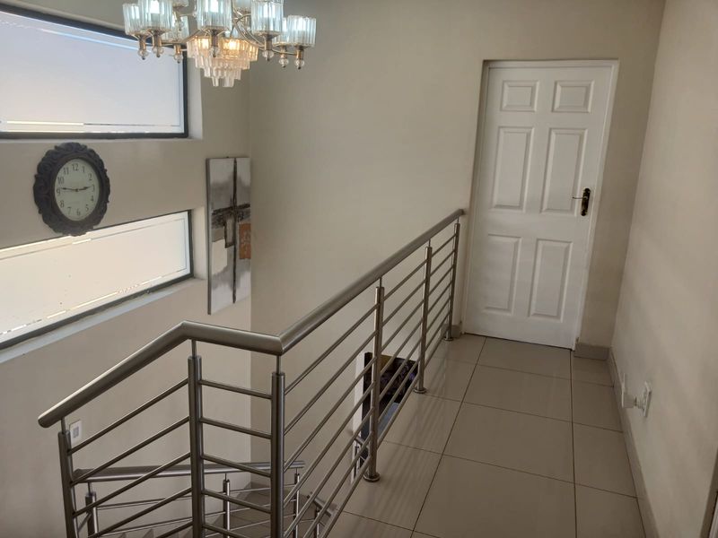 Stunning 3-bedroom house for sale in Zambezi Manor Lifestyle Estate, Pretoria - your dream home! - Photo 8