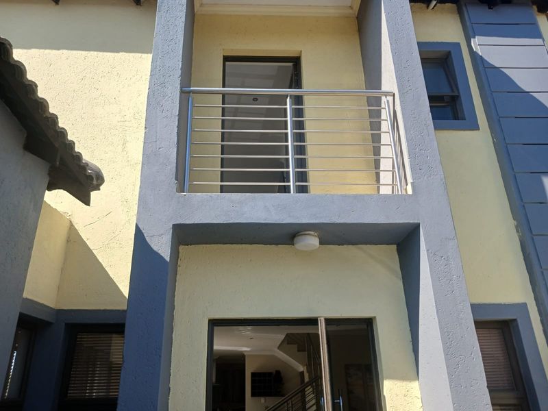 Stunning 3-bedroom house for sale in Zambezi Manor Lifestyle Estate, Pretoria - your dream home! - Photo 7