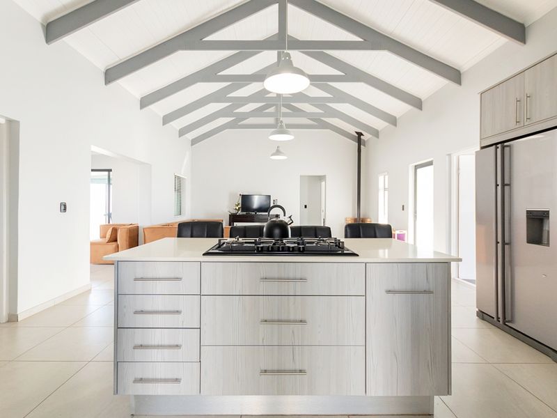 Charming 3-bedroom house for rent in Atlantic Shores Beachfront Estate, Velddrif – your coastal ret - Photo 4