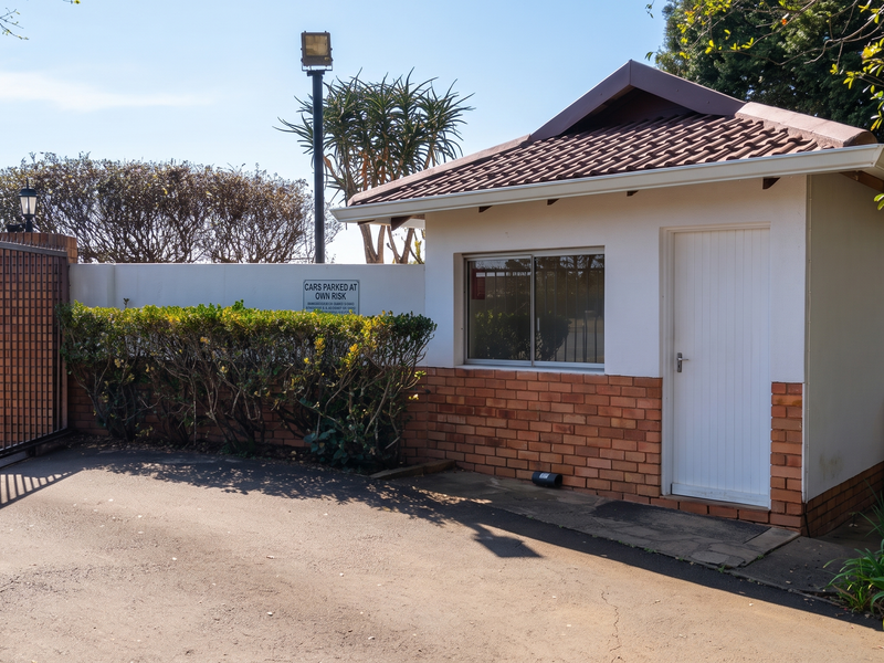 Perfect Location - Sectionalised property and function venue - Photo 9