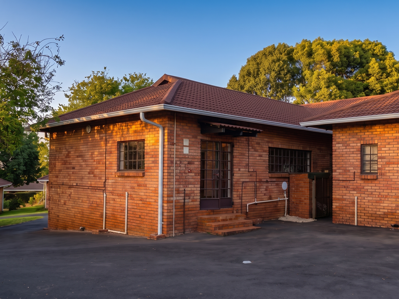 Perfect Location - Sectionalised property and function venue - Photo 8