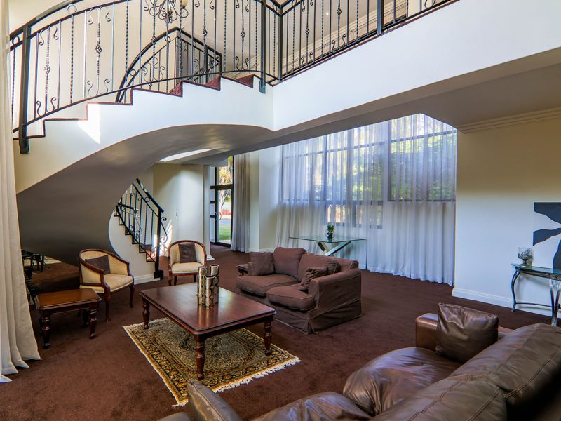 The Pinnacle of Luxury Living - Photo 5