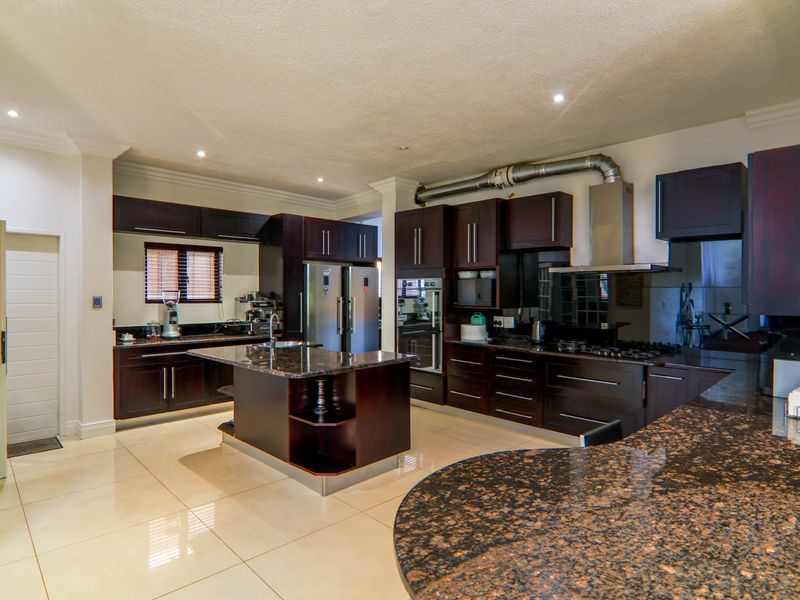 The Pinnacle of Luxury Living - Photo 9