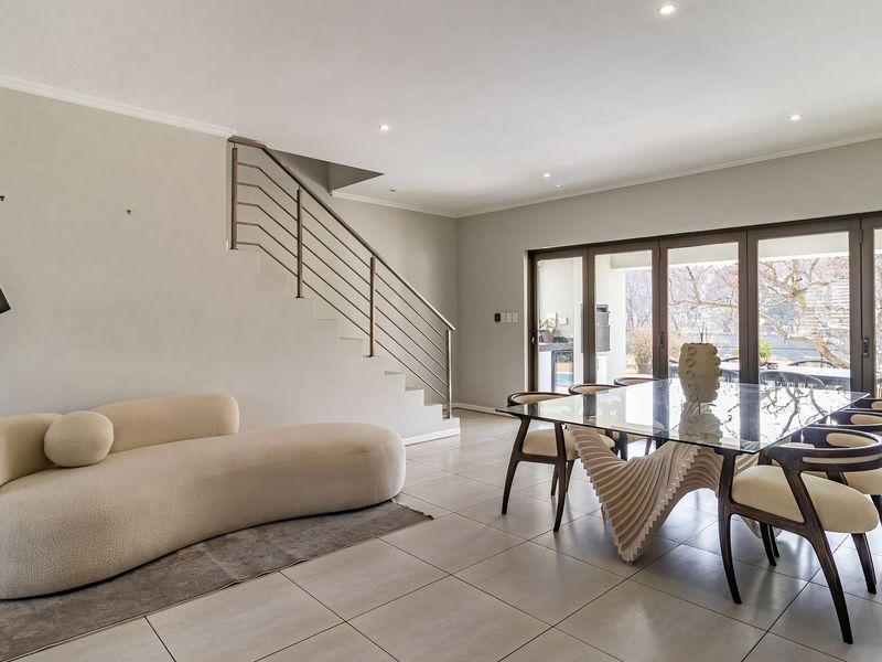 Stunning Riverfront Family Home in a Secure Estate - Photo 8