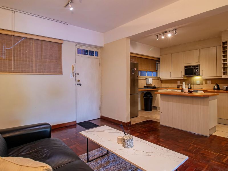 Spacious 176m2 Apartment with the Largest Balcony in Hyde Court - Photo 2