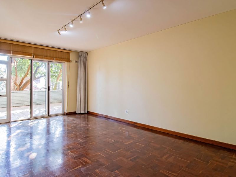 Spacious 176m2 Apartment with the Largest Balcony in Hyde Court - Photo 10