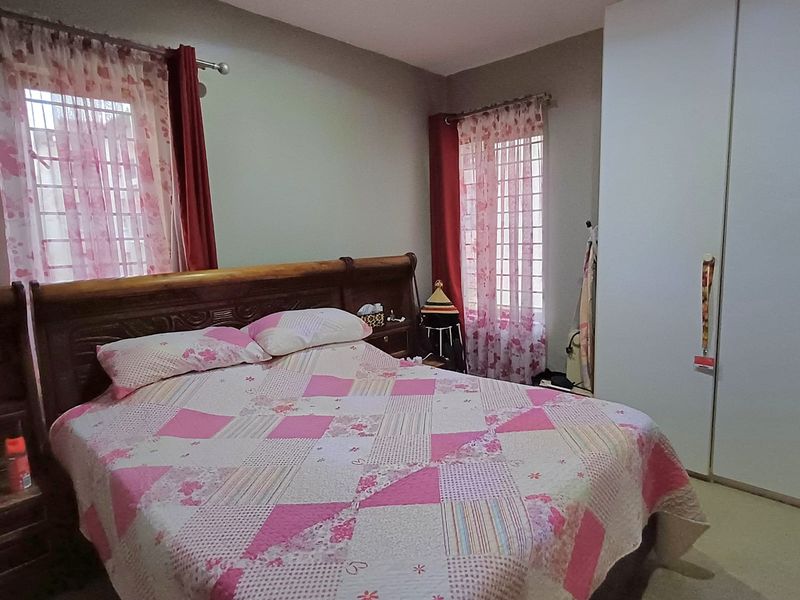 Ground Floor Apartment in Broadacres – Secure Complex - Photo 10