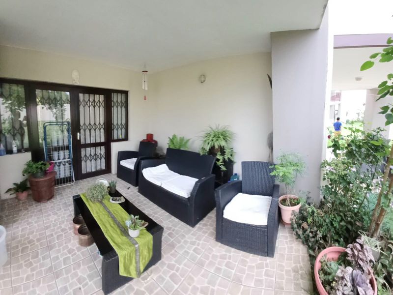 Ground Floor Apartment in Broadacres – Secure Complex - Photo 2