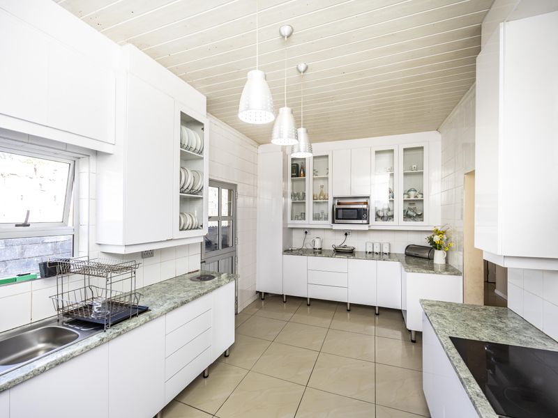 Exceptional Family Home with Income Potential on a Large Erf - Photo 6