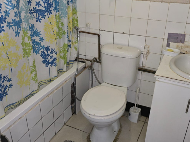 Spacious 3-Bedroom Apartment for Sale in the Heart of Booysens - Photo 7