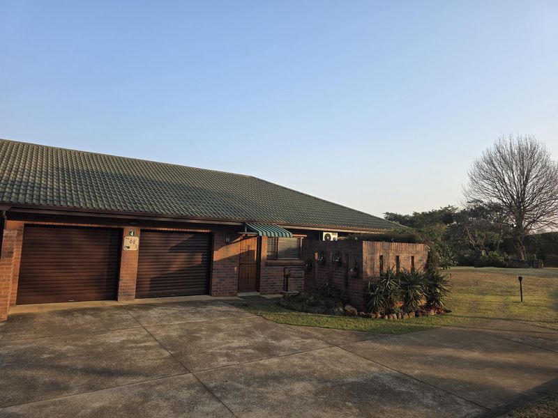 Pristine Property in Amber Lakes - Photo 4