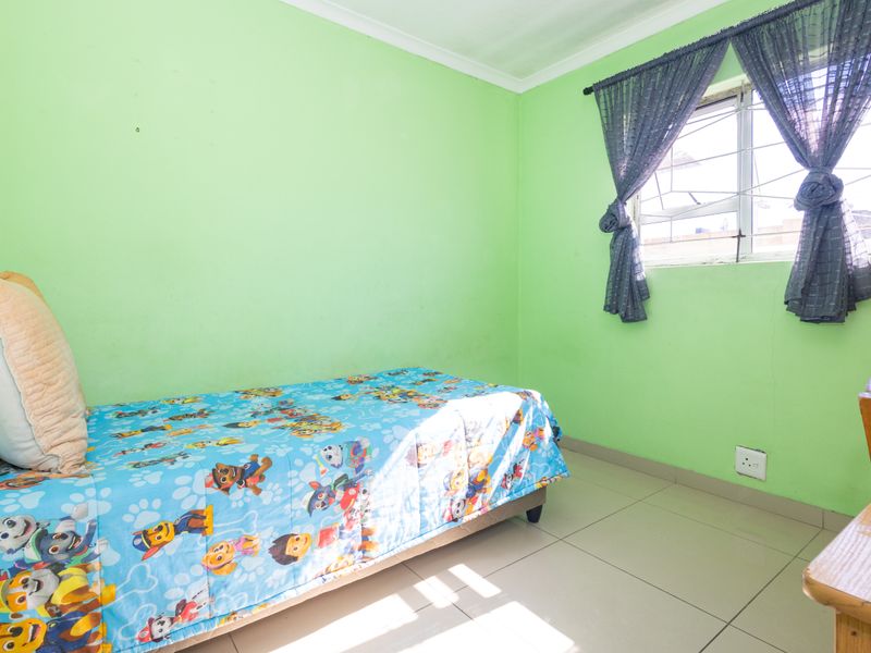 INVESTMENT OPPORTUNITY | 6-BEDROOM HOME IN QUIET CUL-DE-SAC NEAR UWC & CPUT - Photo 6
