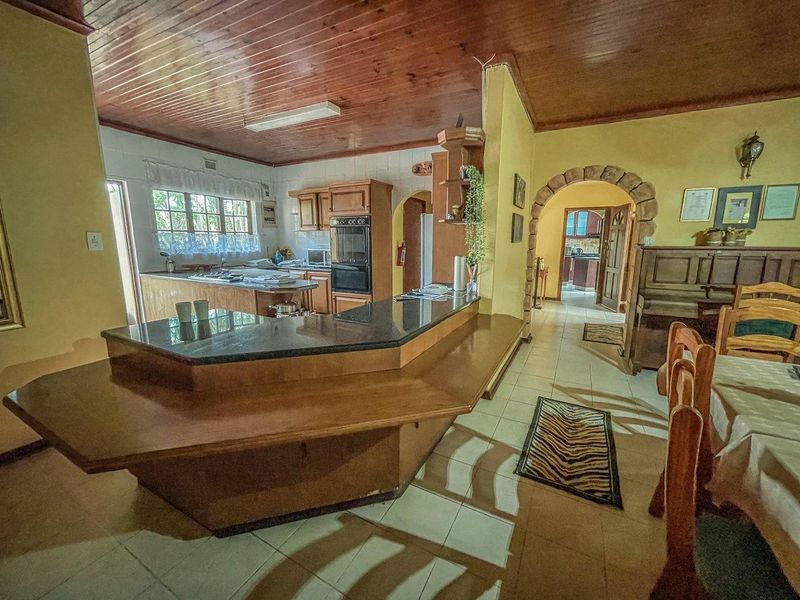 10 Room Bed & Breakfast in Empangeni - Photo 4