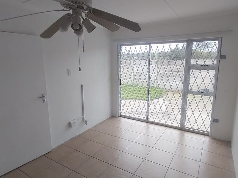 4 Bedroom Family Home To Let in Gonubie