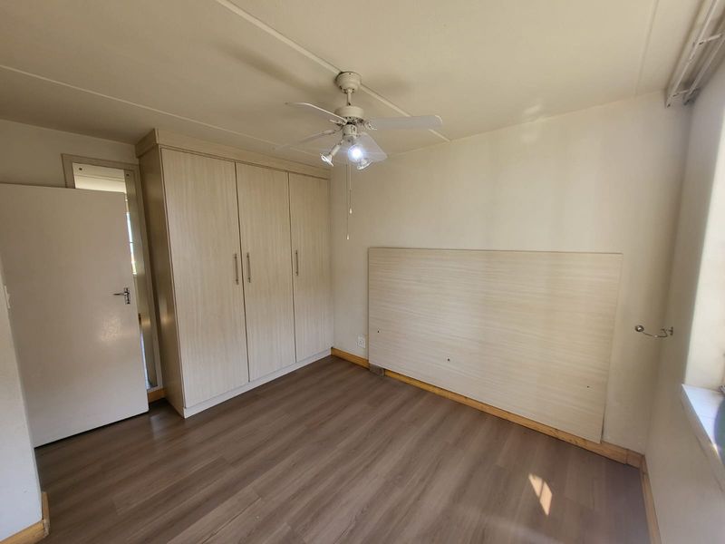 Modern 2-Bedroom Townhouse for Sale in Booysens – Stylish, Secure & Move-In Ready - Photo 9