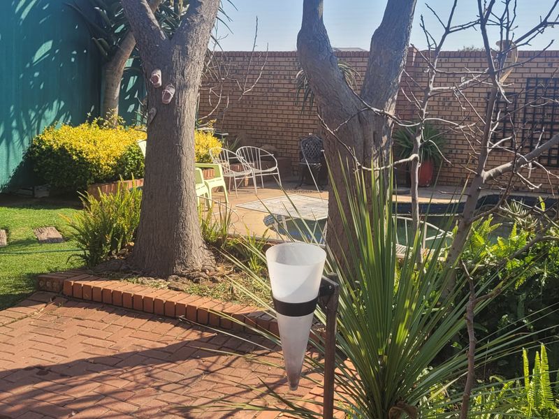 Investment property with predictable cash flow! - Photo 5