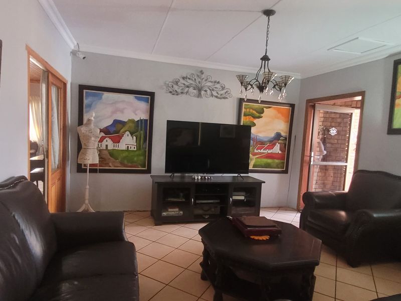 Investment property with predictable cash flow! - Photo 8