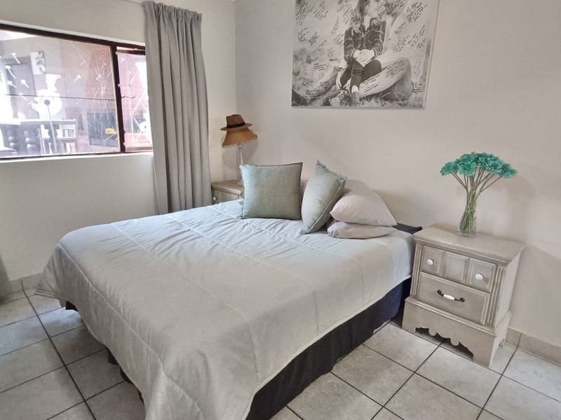 Central Garden Flat to Let